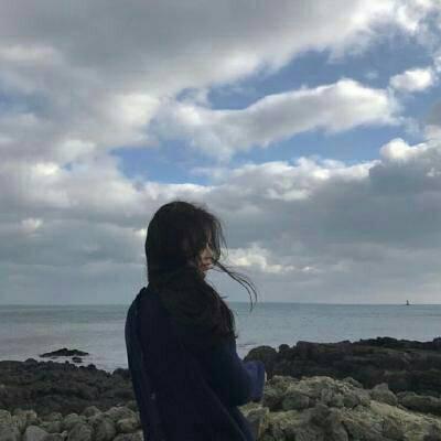 女生微信伤感非主流背影头像🌧️疼痛青春复刻