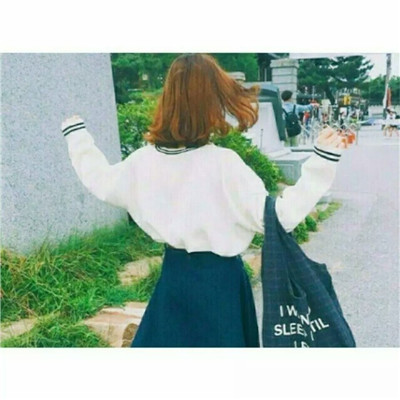 女生唯美意境白边背影头像✨高级留白艺术✨电影感画框设计