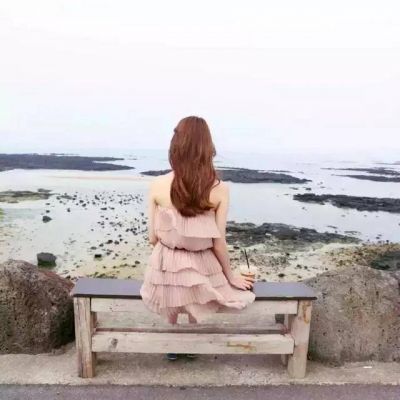 气质女生意境背影头像✨从优雅到破碎的美学之旅