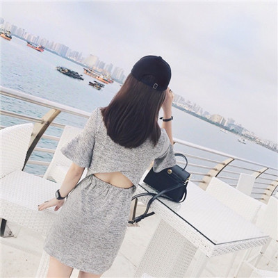 女生唯美长发背影头像✨飘逸发丝心动瞬间