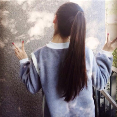 女生唯美长发背影头像✨飘逸发丝心动瞬间
