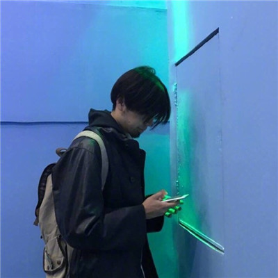 热门情侣背影头像一人一张✨一个人也可以很精彩