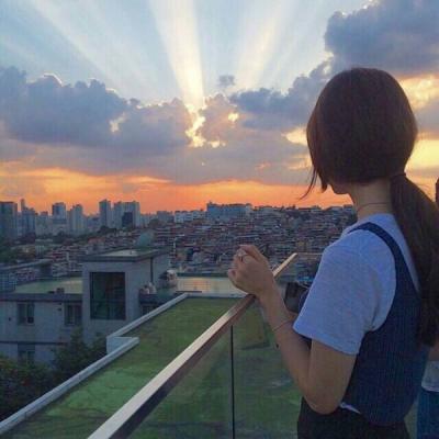 唯美意境女生微信背影头像✨诗意氛围感