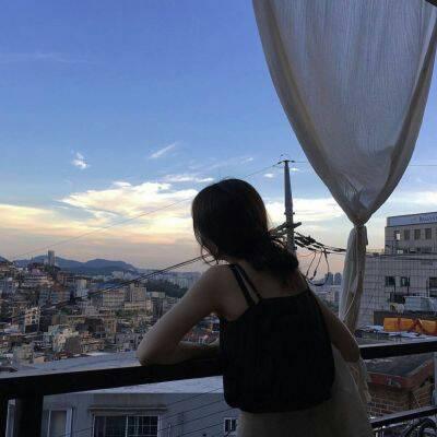 心痛伤感女生冷淡背影头像💔感情刽子手系列
