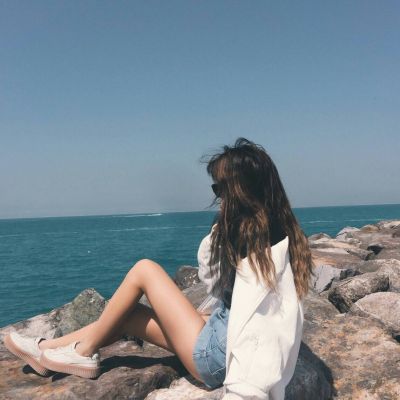 海边女生唯美背影头像🌊治愈系海景✨面朝大海温柔侧影