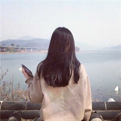 QQ美女伤感背影头像✨唯美破碎感✨心事藏在背影里