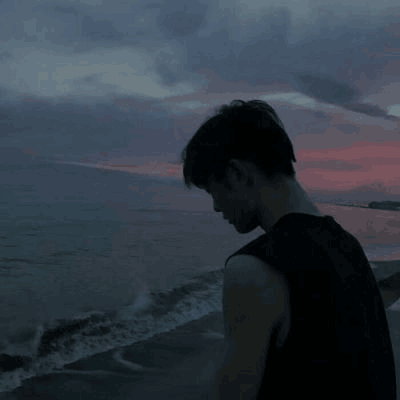 黑白帅哥头像伤感背影🌑破碎感美学✨孤独意境男生合集