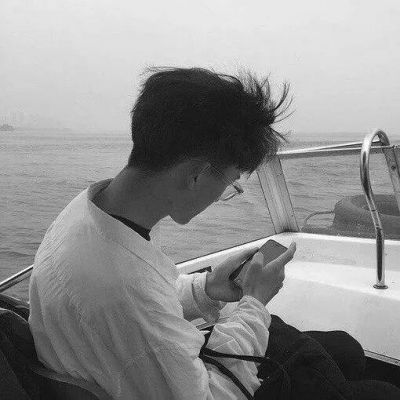 黑白帅哥头像伤感背影🌑破碎感美学✨孤独意境男生合集