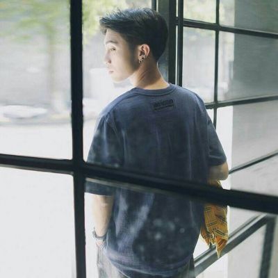 微信个性超拽霸气男生背影头像✨暗黑系冷峻氛围