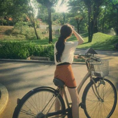 唯美意境头像女生背影✨孤独清冷氛围感✨性格古怪无人疼爱