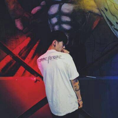 帅气男生颓废风背影头像🌒个性暗调｜故事感氛围｜不露脸意境