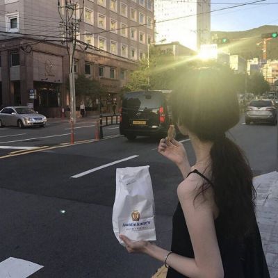 长发电波女生唯美头像⏳爱得太早难终老定律