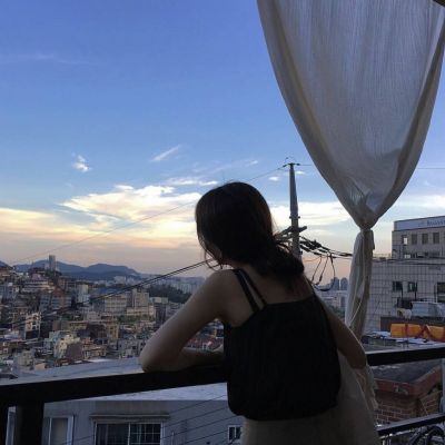 长发电波女生唯美头像⏳爱得太早难终老定律