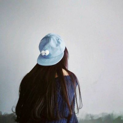 气质长发电波QQ头像📱别对屏幕好感警告