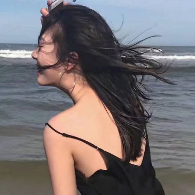 长发闺蜜唯美背影头像🌍世界之大终遇你的奇迹