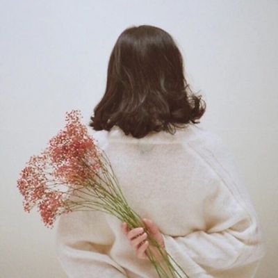 小清新女生背影头像📞人生如电话的聚散哲学