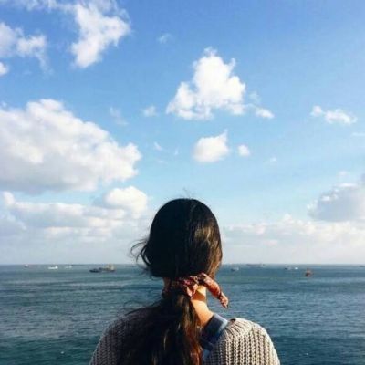 非主流女生背影头像🚬「牵手走完生命路程」执念头像集