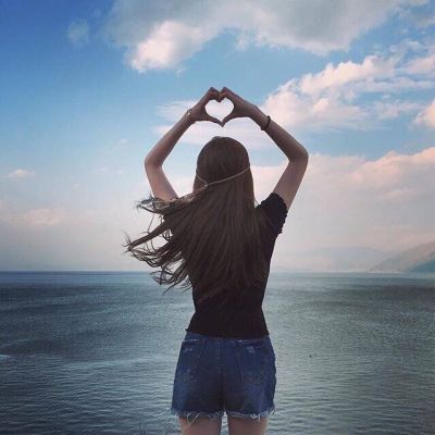 QQ空间女生背影头像🎯终于放弃你的释然瞬间