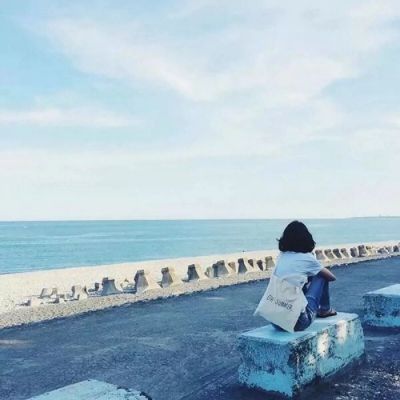 气质短发美女背影头像🌟经历皆有意义的成长印记
