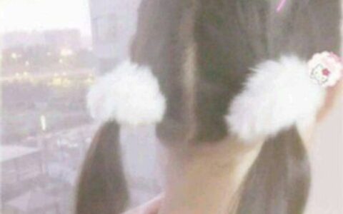 双马尾女生俏皮背影头像🎀藏心不挂嘴的暗恋美学