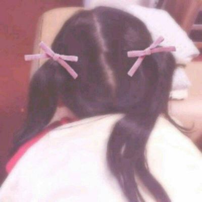 双马尾女生俏皮背影头像🎀藏心不挂嘴的暗恋美学