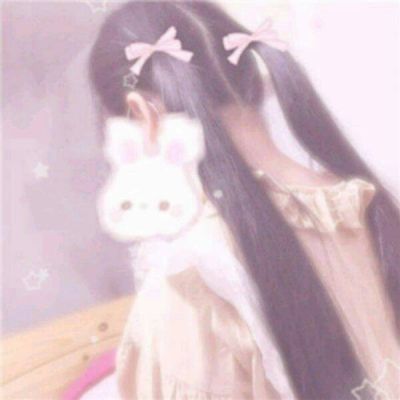 双马尾女生俏皮背影头像🎀藏心不挂嘴的暗恋美学