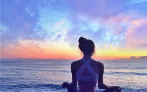 海边伤感女生背影头像🌊「如今最好」意境头像集