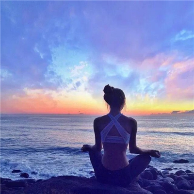 海边伤感女生背影头像🌊「如今最好」意境头像集