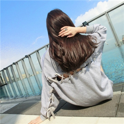 海边伤感女生背影头像🌊「如今最好」意境头像集
