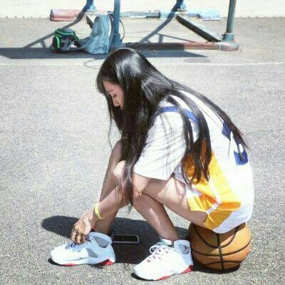 长发电波女生背影头像🌅「日光倾城」停留意境头像