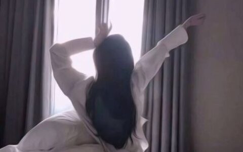 帅气女生背影头像🗝️守护记忆意境头像集