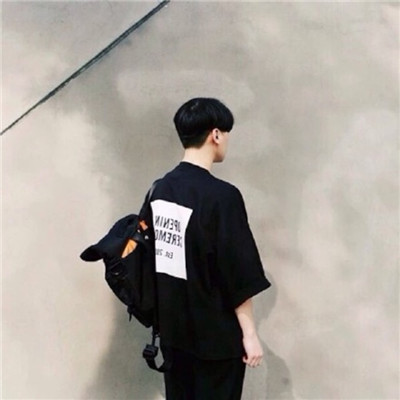 阳光帅气男生背影头像🌞帅气男生背影图片精选