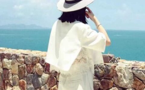 蓝色大海女生背影头像🌊海边伤感意境头像集