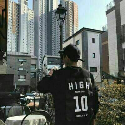 小清新男生背影头像🌅「陪你走以后的路」意境头像