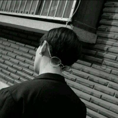 小清新男生背影头像🌅「陪你走以后的路」意境头像