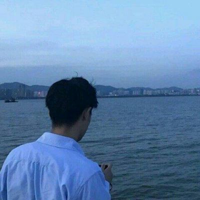 小清新男生背影头像🌅「陪你走以后的路」意境头像
