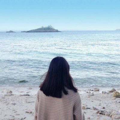 长发电波女生背影头像🌊随风飘荡秀发意境头像