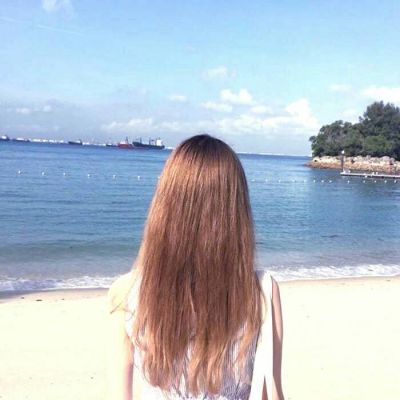长发电波女生背影头像🌊随风飘荡秀发意境头像