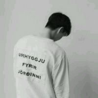 帅气男生彷徨背影头像🎭久被误解的意境头像合集