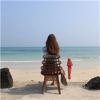 忧伤女生长发背影头像合集 🌙 唯美伤感风格女生头像精选