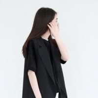 悲伤系女生背影/侧面头像🌧️勾勒图书馆窗边垂首的朦胧侧影,