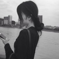 悲伤系女生背影/侧面头像🌧️勾勒图书馆窗边垂首的朦胧侧影，