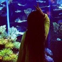 经典三人闺蜜背影头像🌻捕捉樱花树下张臂的校服瞬间