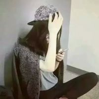 女孩QQ戴帽子背影头像🎯主打霸气真人系列