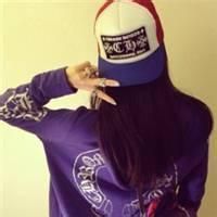女孩QQ戴帽子背影头像🎯主打霸气真人系列