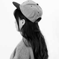 女孩QQ戴帽子背影头像🎯主打霸气真人系列