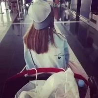QQ女生短发背影头像🌟真人实拍可爱系列