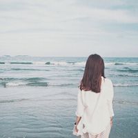 QQ女生伤感背影头像🌧️真人实拍系列触动心弦