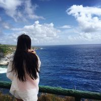 海边长发背影图片女生唯美图片🌊长发美女海边侧面头像