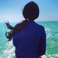 海边长发背影图片女生唯美图片🌊长发美女海边侧面头像